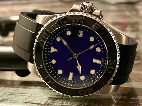 The Blue Solar Diver: Automatic Mechanical Wristwatch